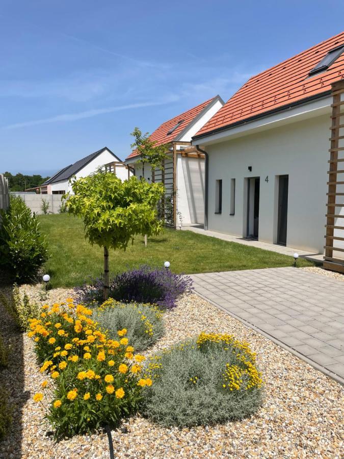 Dream Apartman Level Exterior photo