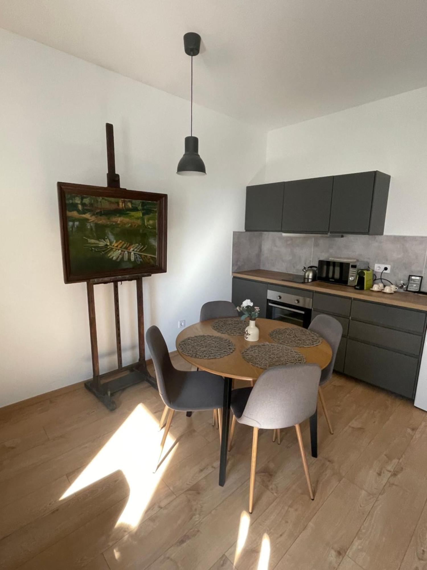 Dream Apartman Level Exterior photo