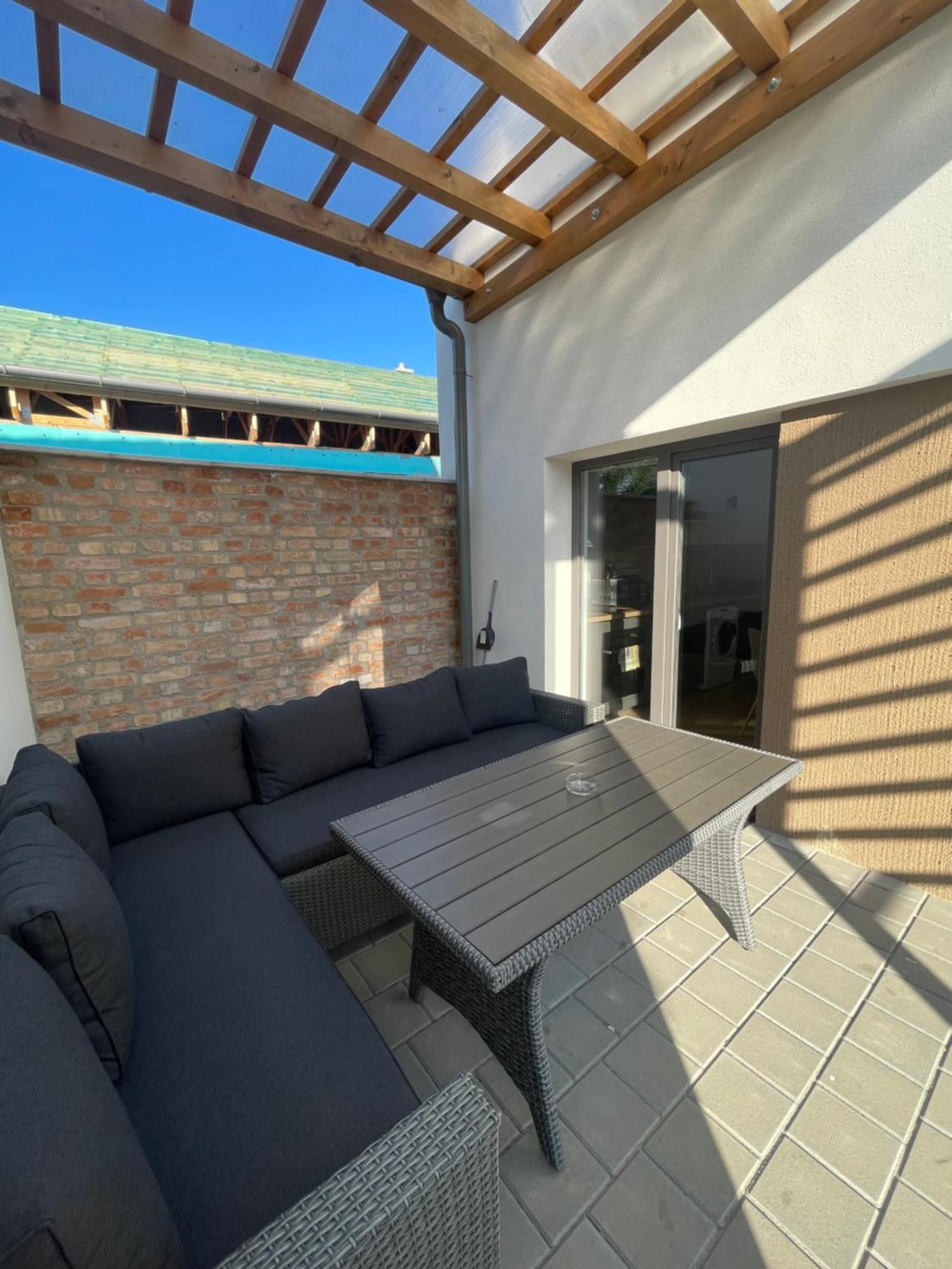 Dream Apartman Level Exterior photo